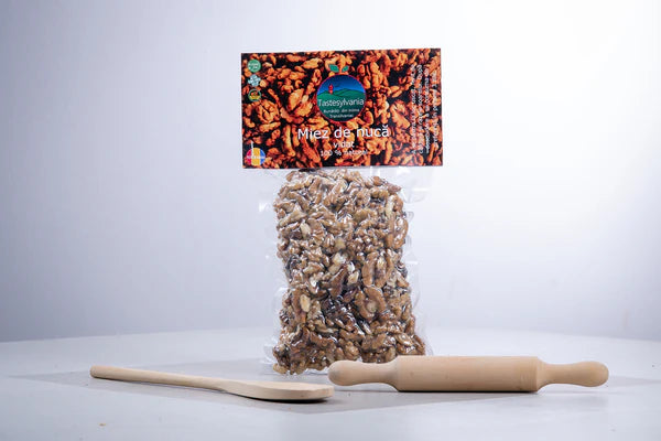 Nuci ambalate în vid, Fără conservanți și aditivi, gust natural și sănătos 200g